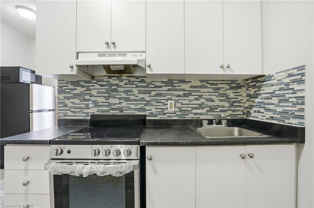 4-322 Barton Street E Property Photo 4