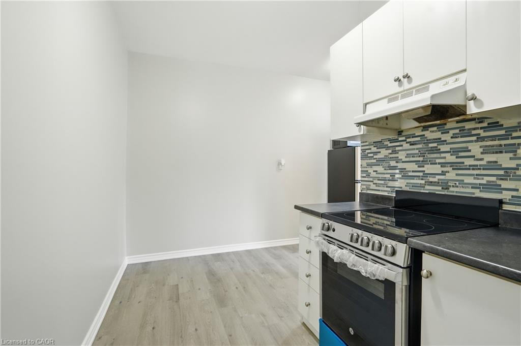 4-322 Barton Street E Property Photo 5