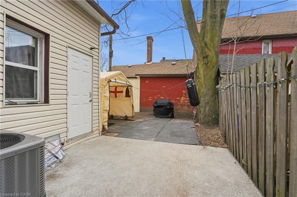 4-322 Barton Street E Property Photo 12