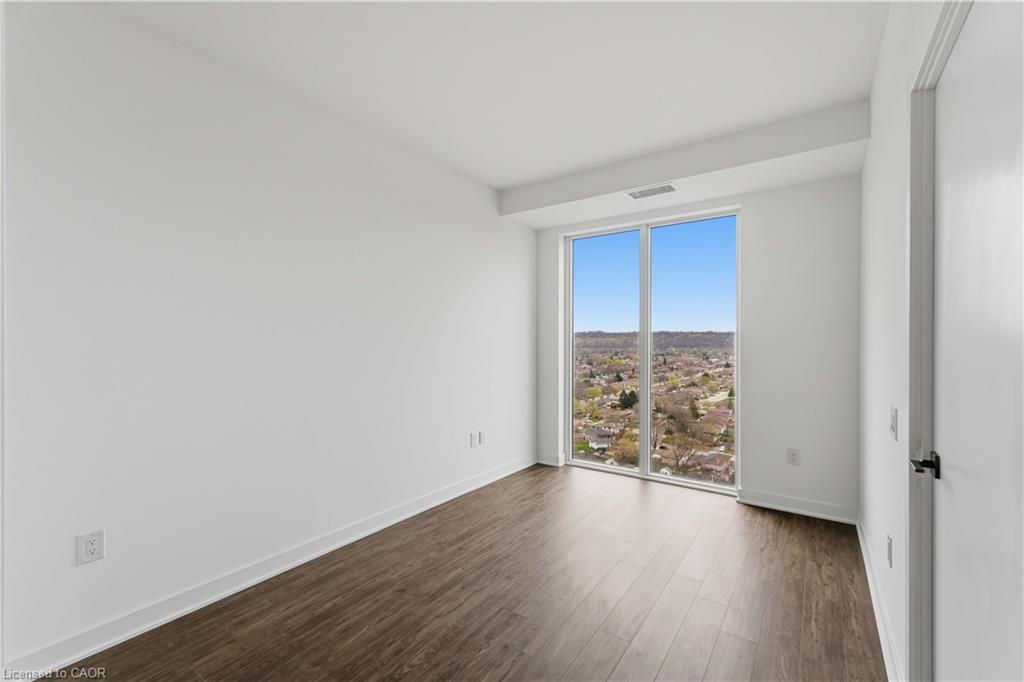 1619-2782 Barton Street E Property Photo 7