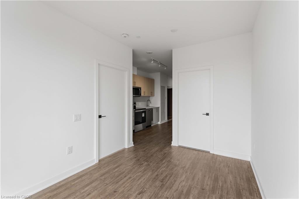 1619-2782 Barton Street E Property Photo 8