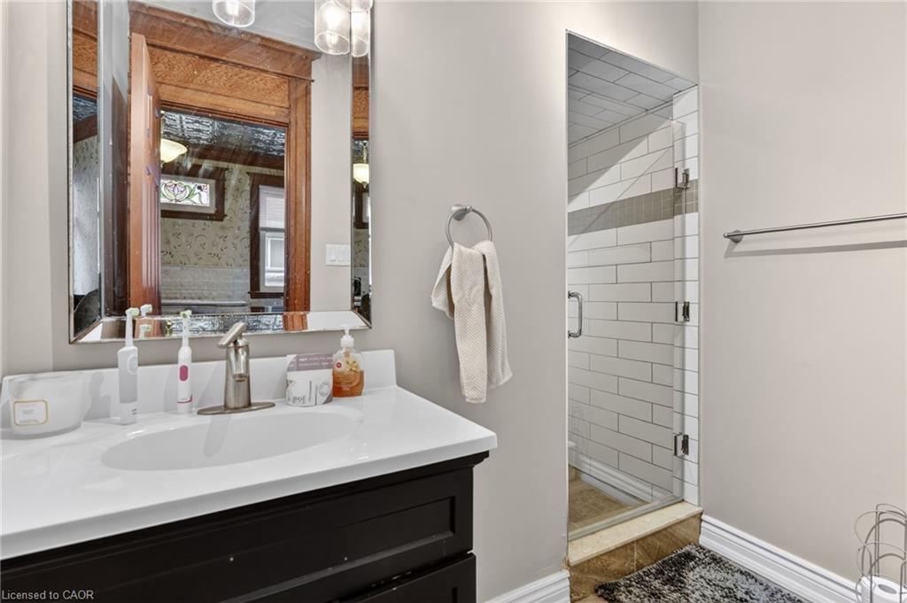 137 Sherman Avenue S Property Photo 10