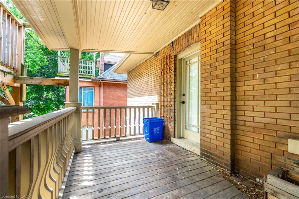 137 Sherman Avenue S Property Photo 12