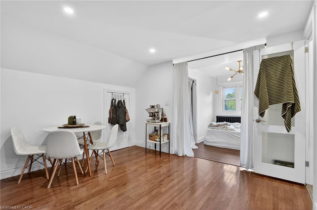 137 Sherman Avenue S Property Photo 25