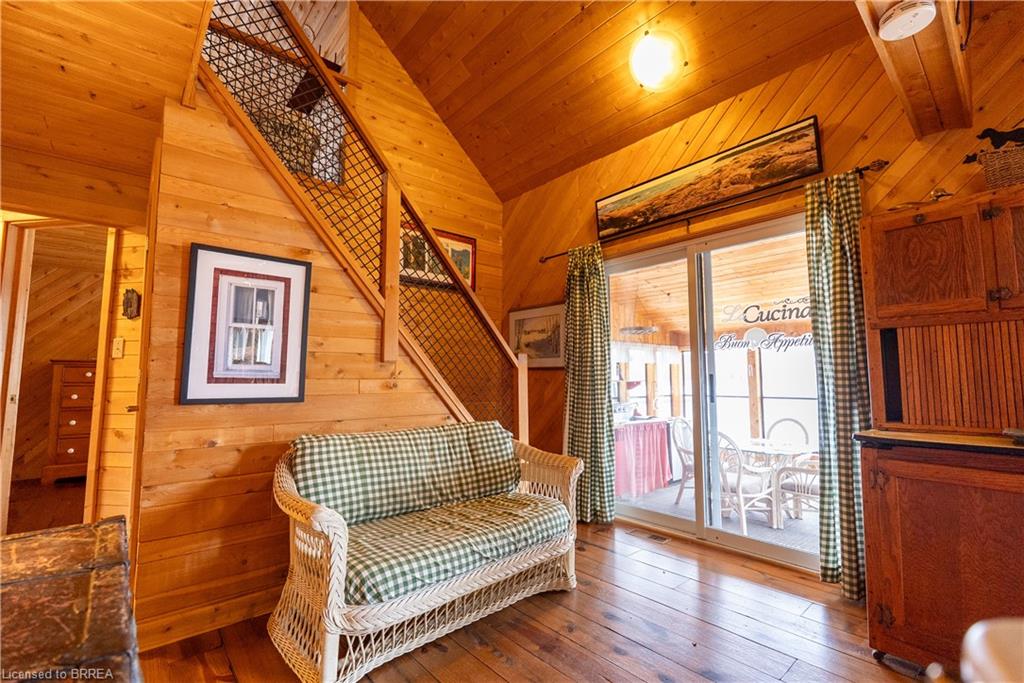 344 Perry Avenue Property Photo 4