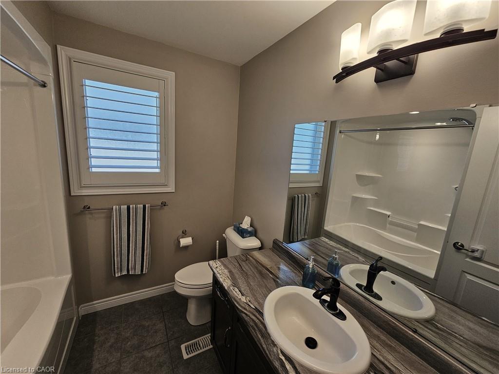 98 Allandale Crescent Property Photo 30