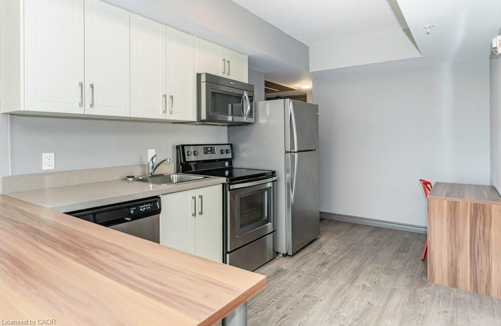 312-321 Spruce Street Property Photo 10