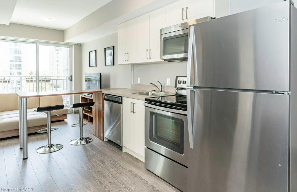 312-321 Spruce Street Property Photo 11