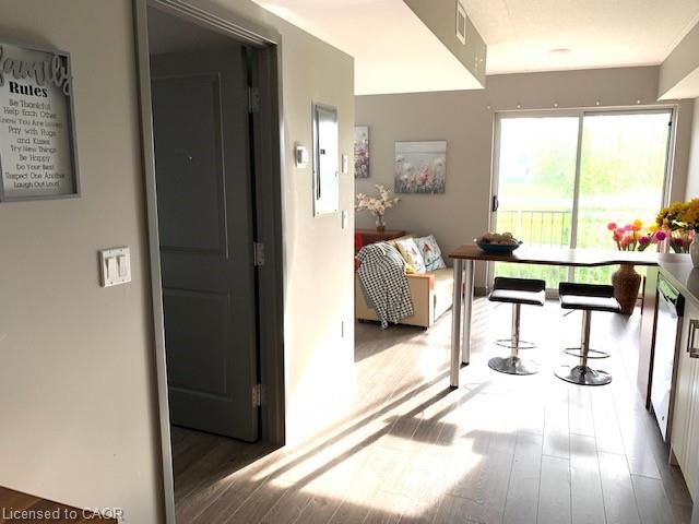 312-321 Spruce Street Property Photo 20