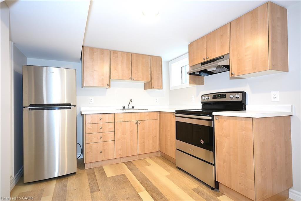 144 Ottawa Street S Property Photo 21