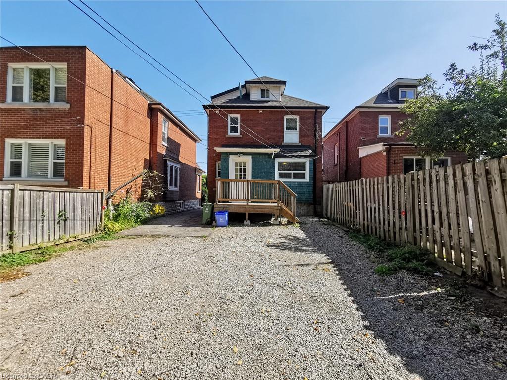 144 Ottawa Street S Property Photo 28