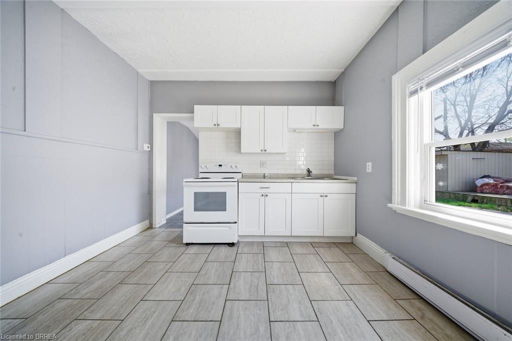 103 Queen Street Property Photo 8