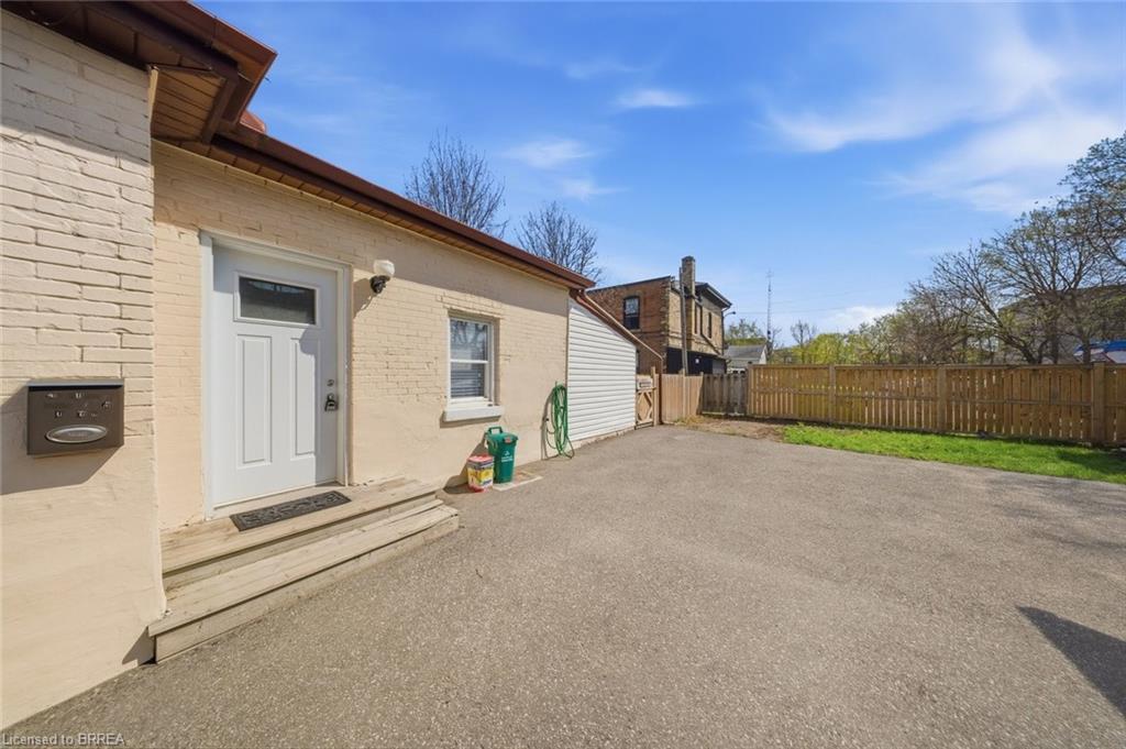 103 Queen Street Property Photo 17