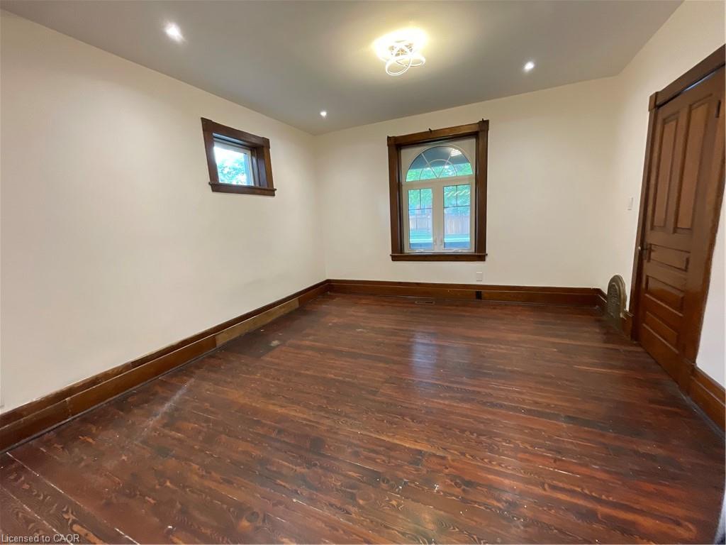 245 Lowther Street S Property Photo 17