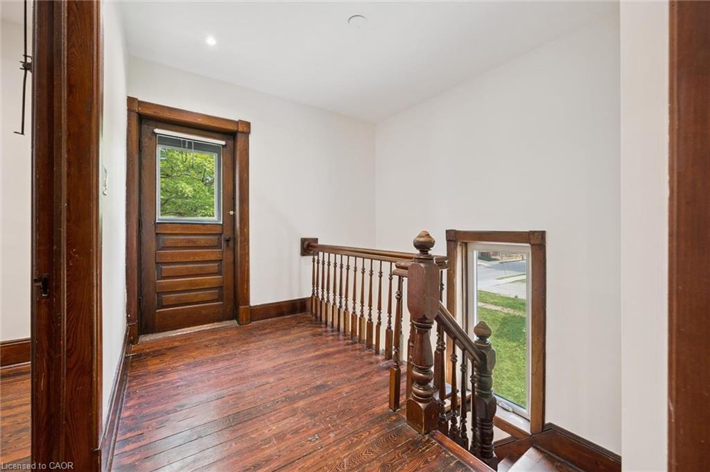 245 Lowther Street S Property Photo 19