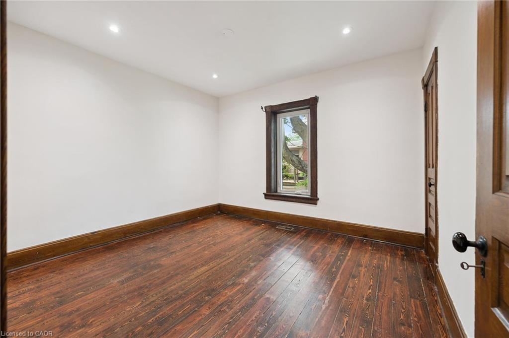 245 Lowther Street S Property Photo 27