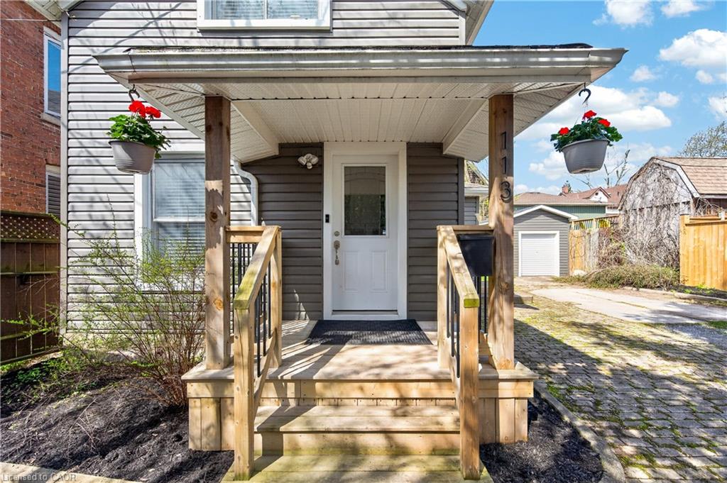 113 Niagara Street Property Photo 3
