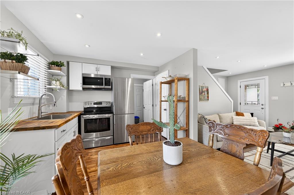 113 Niagara Street Property Photo 14