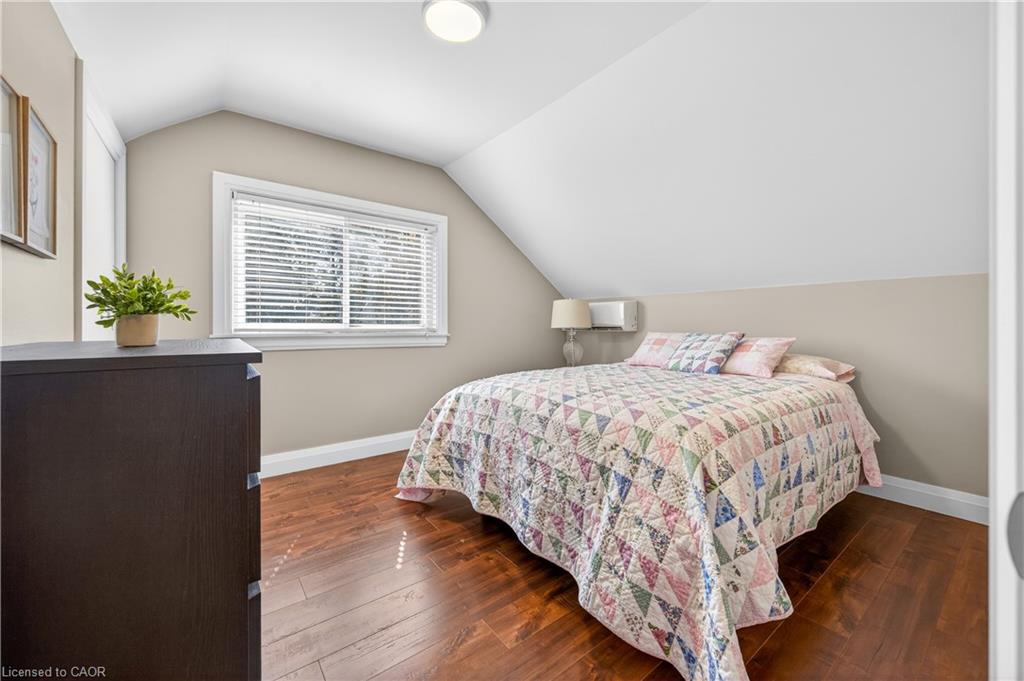 113 Niagara Street Property Photo 24