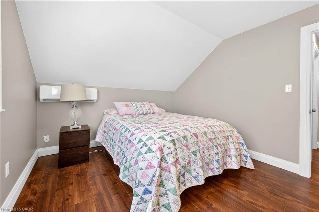 113 Niagara Street Property Photo 25
