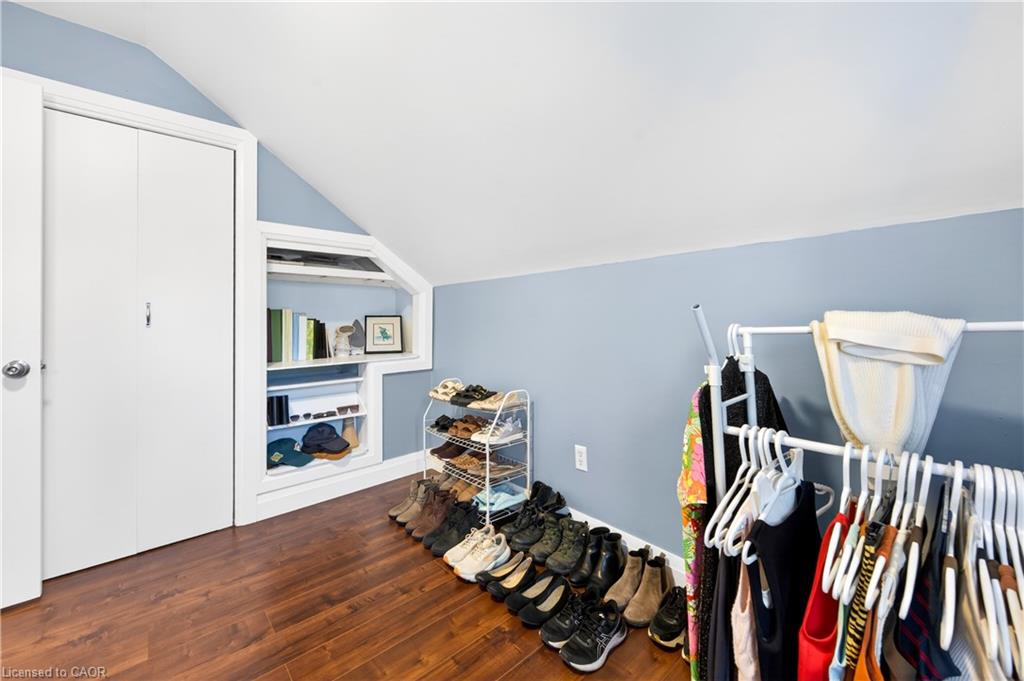 113 Niagara Street Property Photo 31