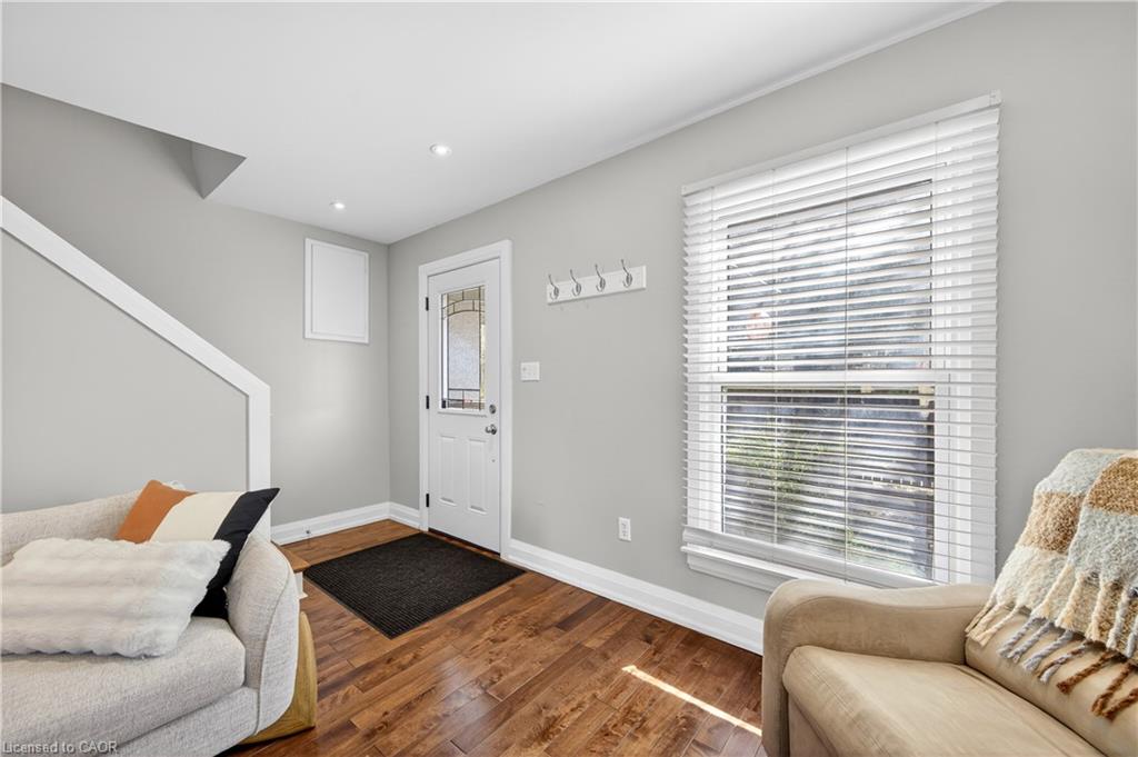 113 Niagara Street Property Photo 34