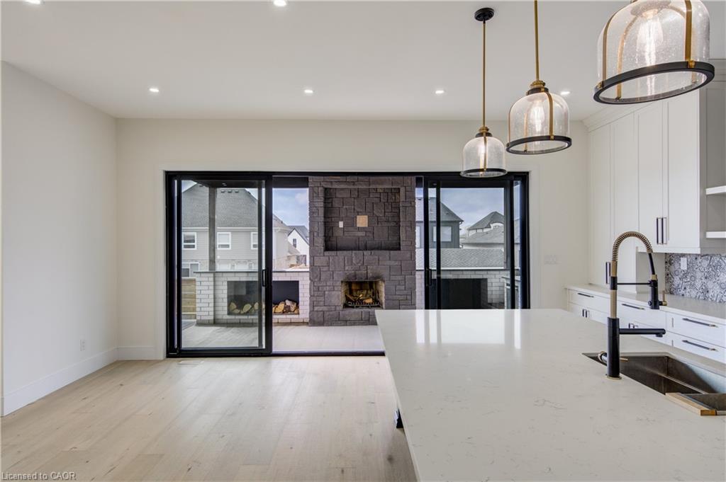 8 Edgeview Crescent Property Photo 16