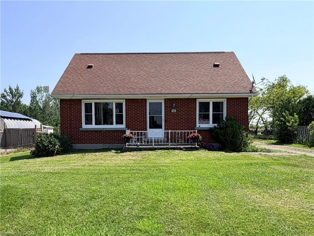 23 Erie Avenue S Property Photo 2