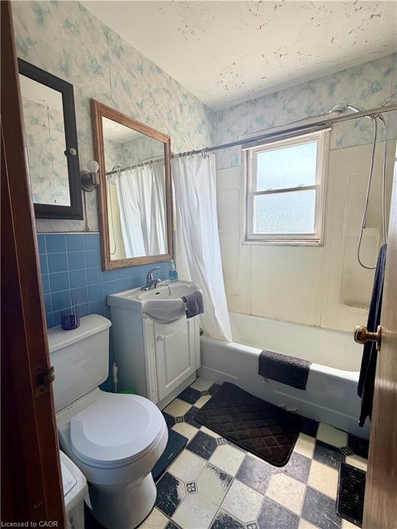 23 Erie Avenue S Property Photo 10