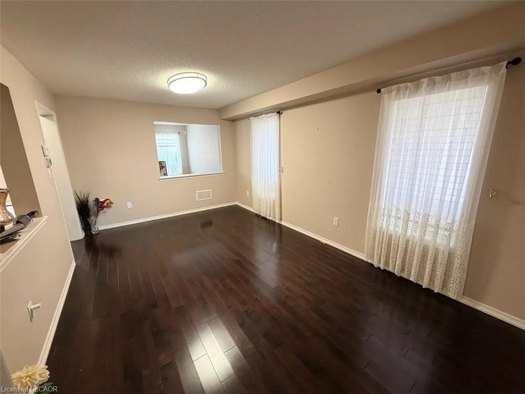 118 Thomas Avenue Property Photo 5