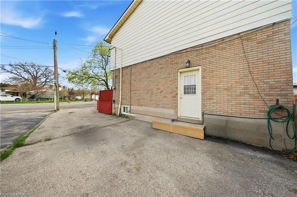 116 Gainsborough Road Property Photo 2