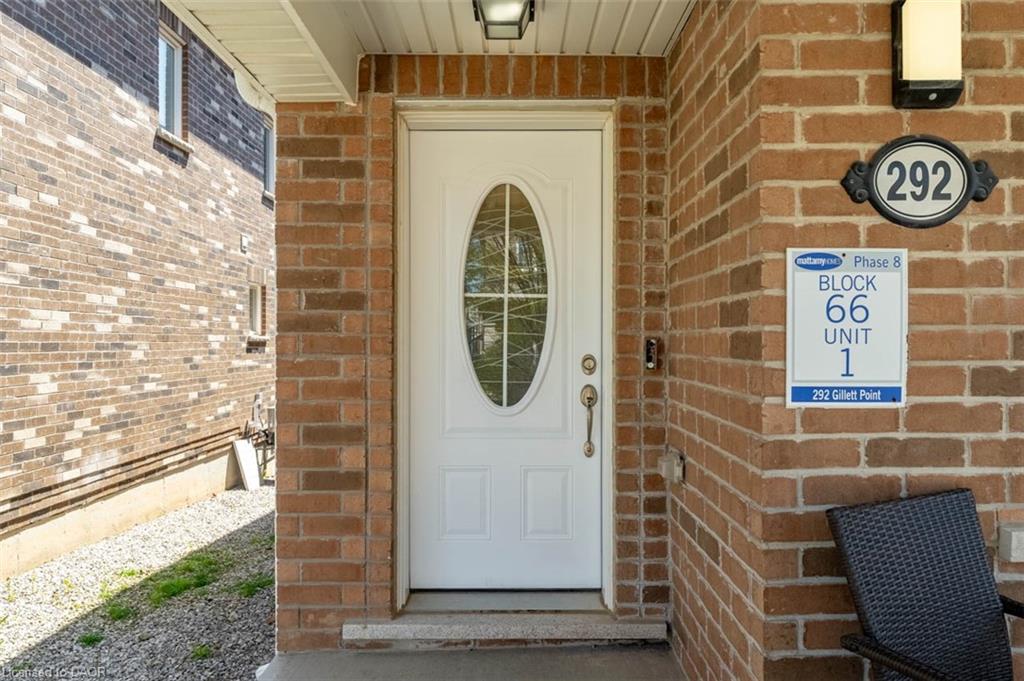 292 Gillett Point Property Photo 2