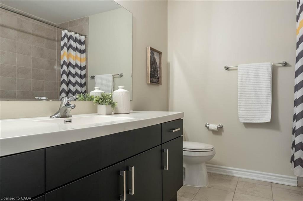292 Gillett Point Property Photo 18