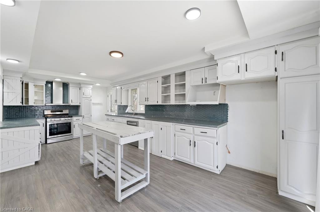 42 Fatima Court Property Photo 12