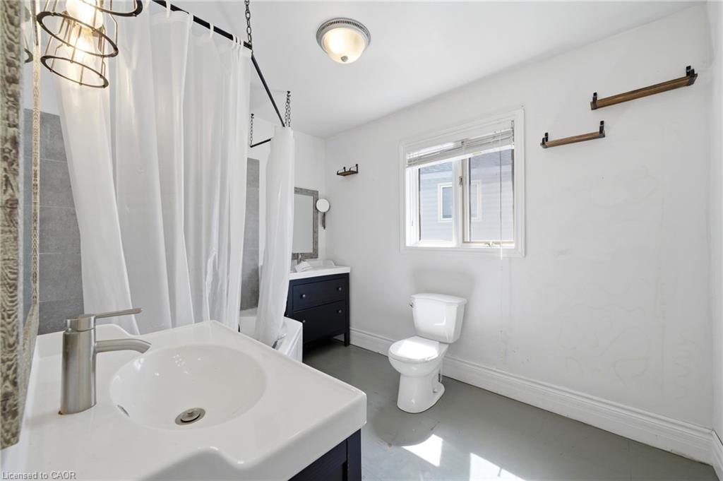 42 Fatima Court Property Photo 28