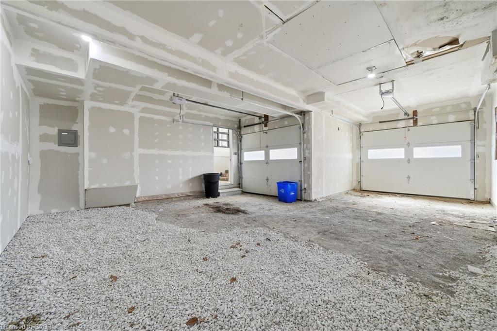 42 Fatima Court Property Photo 37