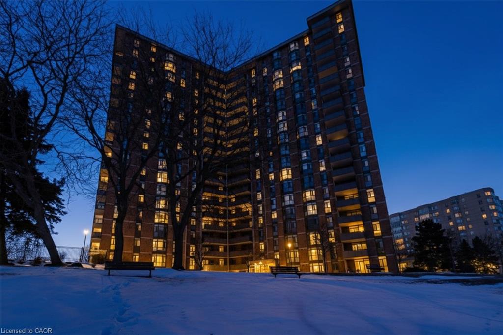 1708-5250 Lakeshore Road Property Photo 4