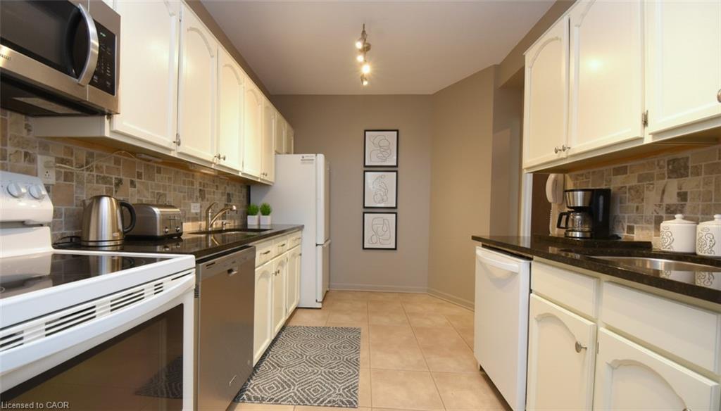 1708-5250 Lakeshore Road Property Photo 20