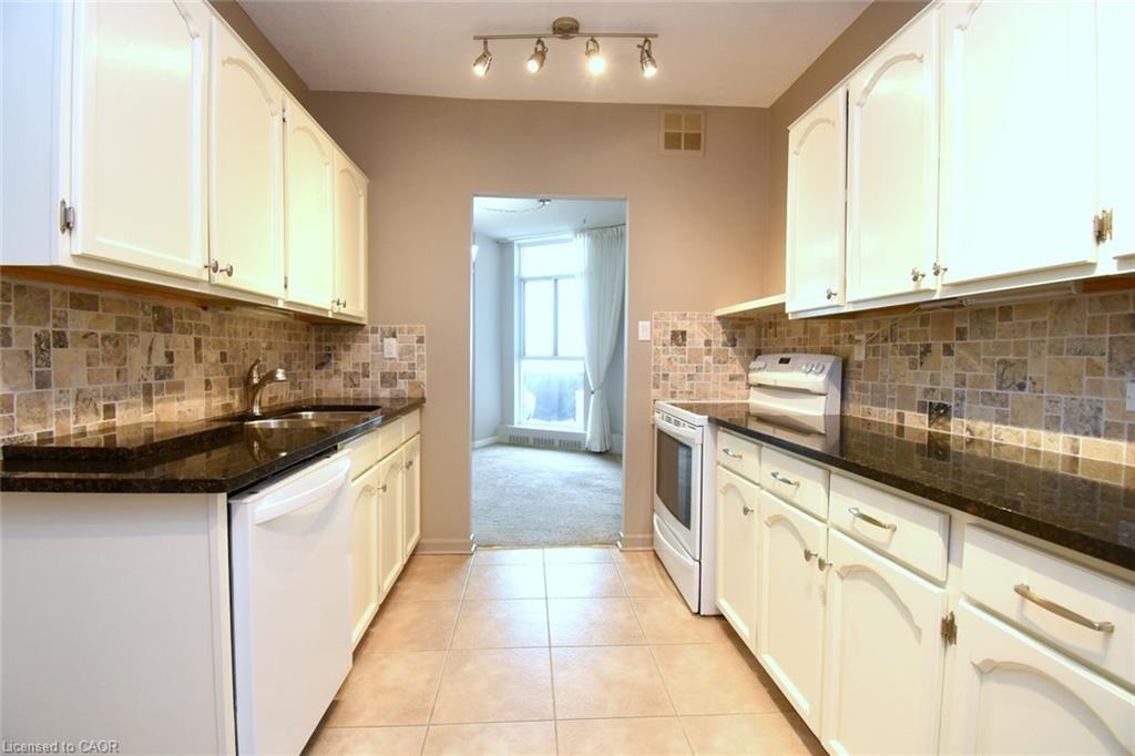 1708-5250 Lakeshore Road Property Photo 23