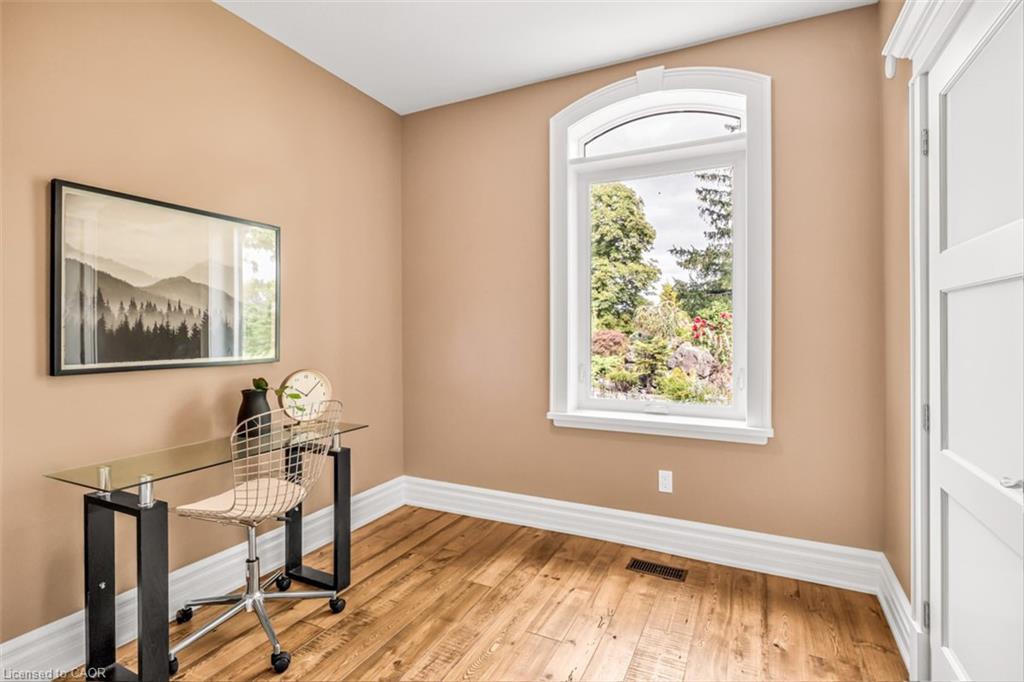 1399 Safari Road Property Photo 14