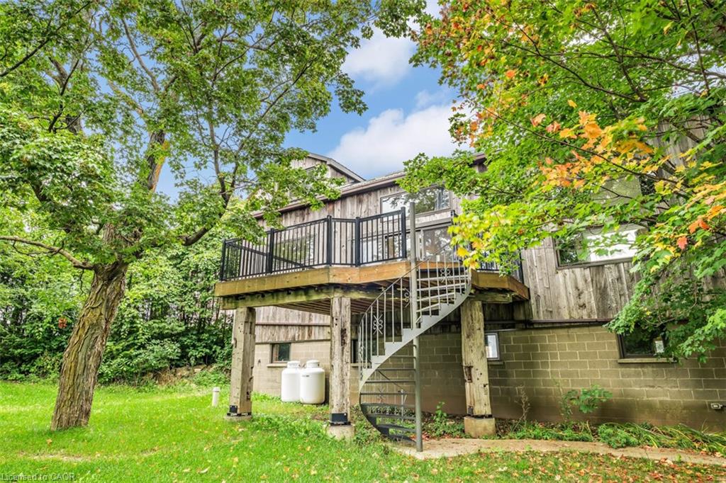 1399 Safari Road Property Photo 35