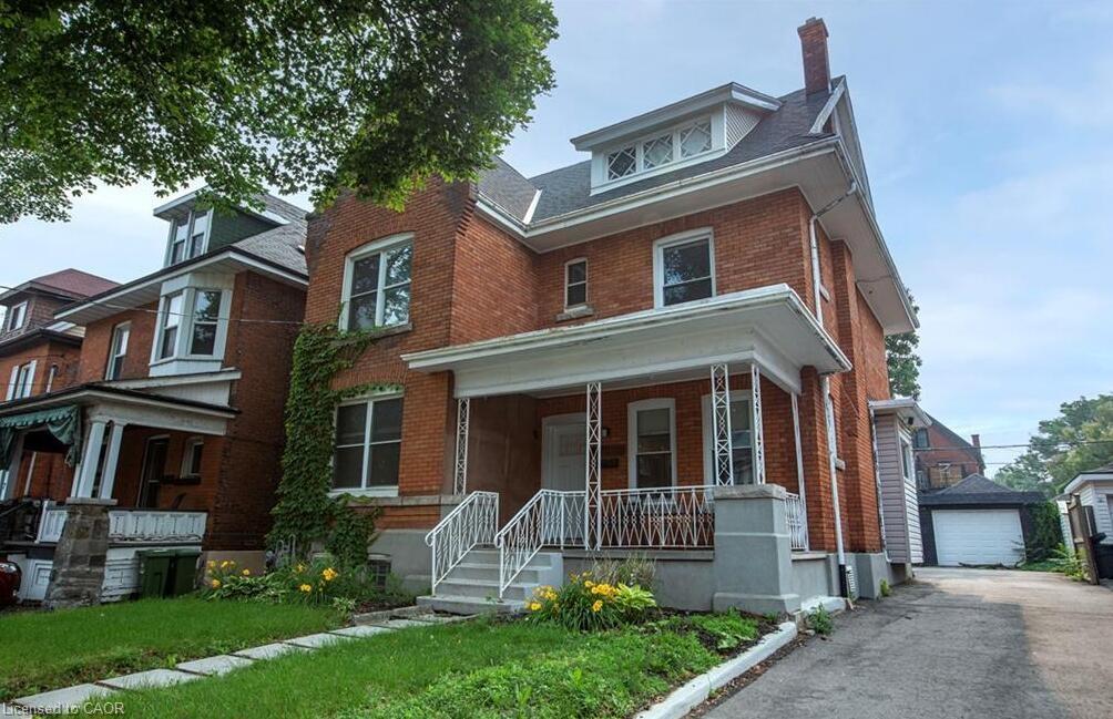 49 Fairleigh Avenue S Property Photo 1