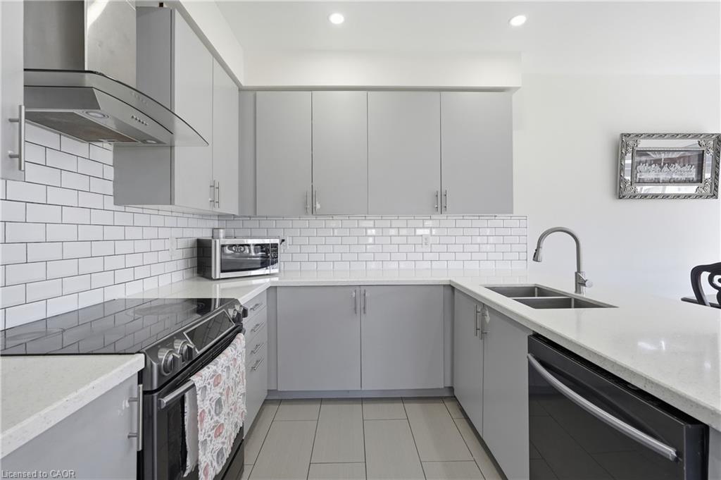 57 Thompson Road Property Photo 11
