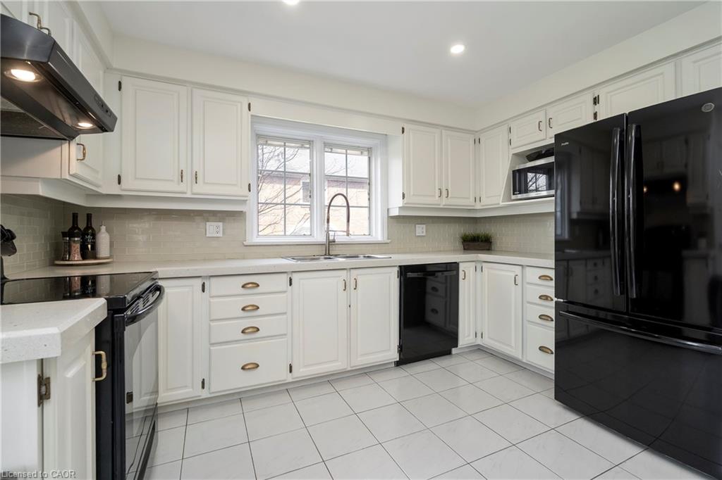 1617 Tipperary Court Property Photo 15