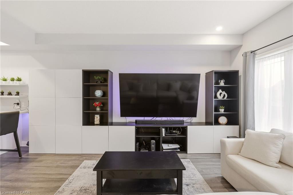 58 Waterlily Way Property Photo 9