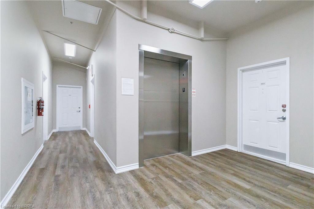 504-140 West River Street Property Photo 29