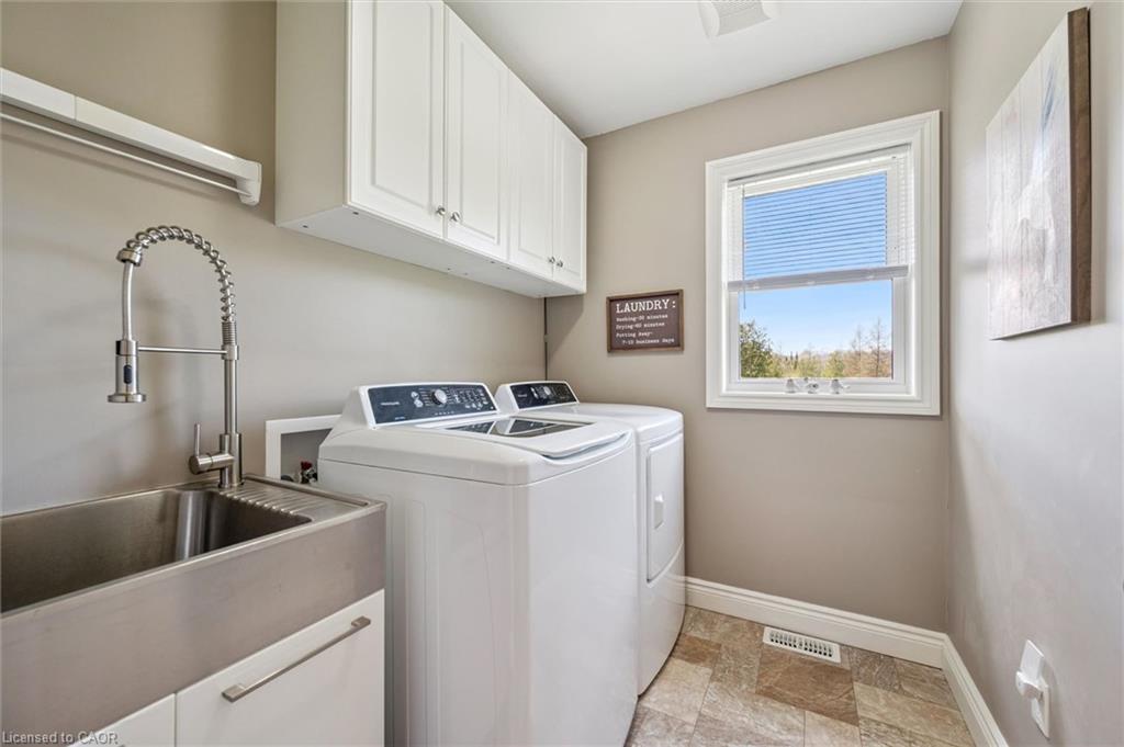 495190 Traverston Road Property Photo 15
