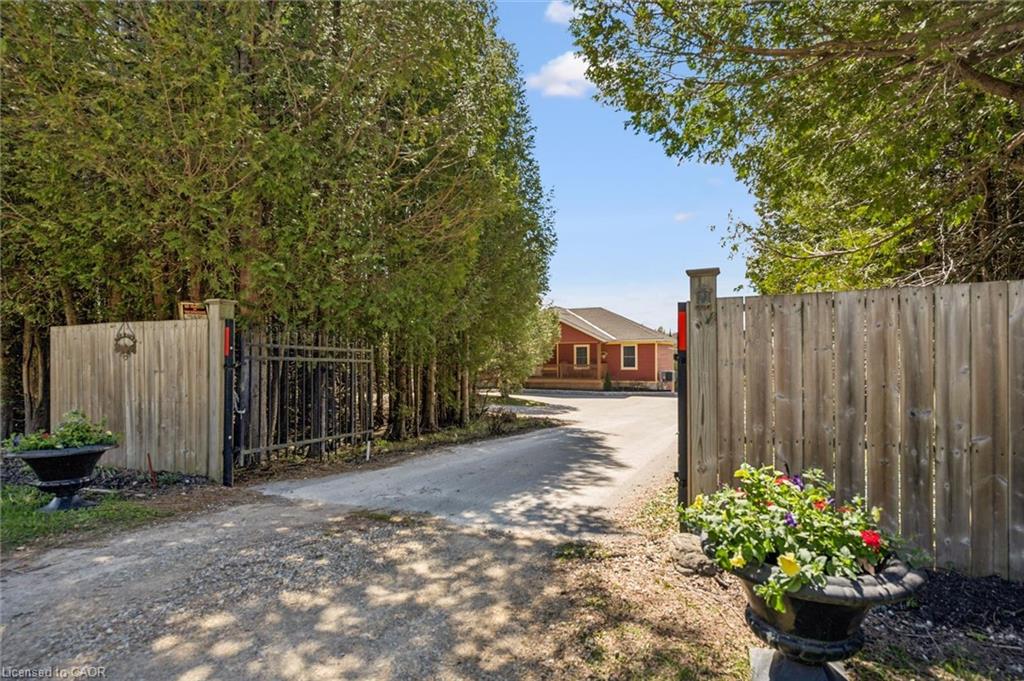 495190 Traverston Road Property Photo 49