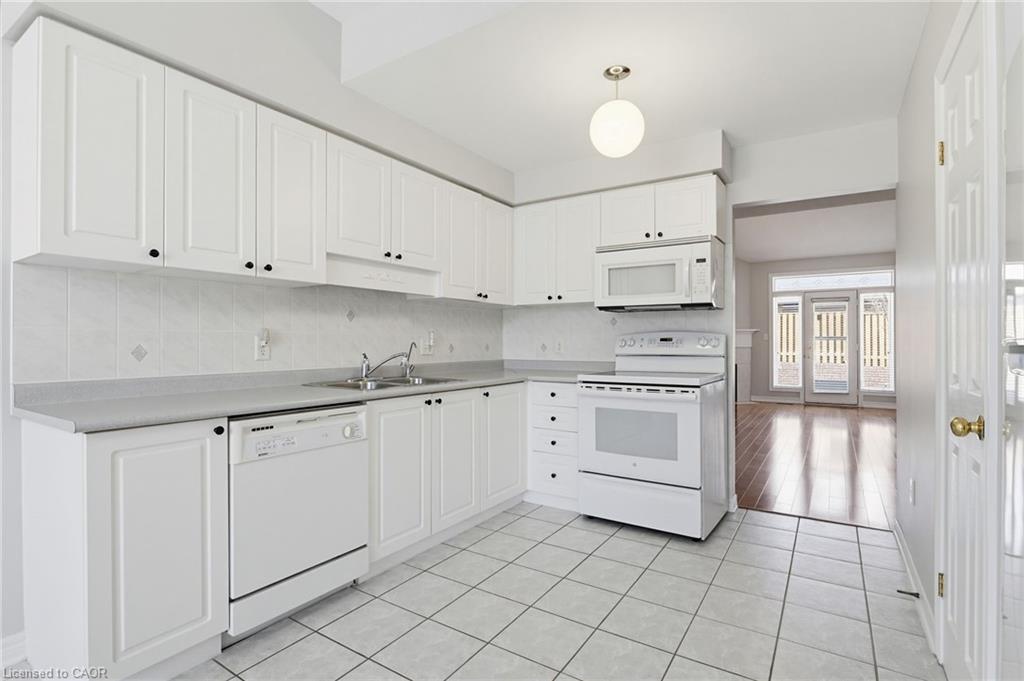 34 Greentrail Drive Property Photo 4