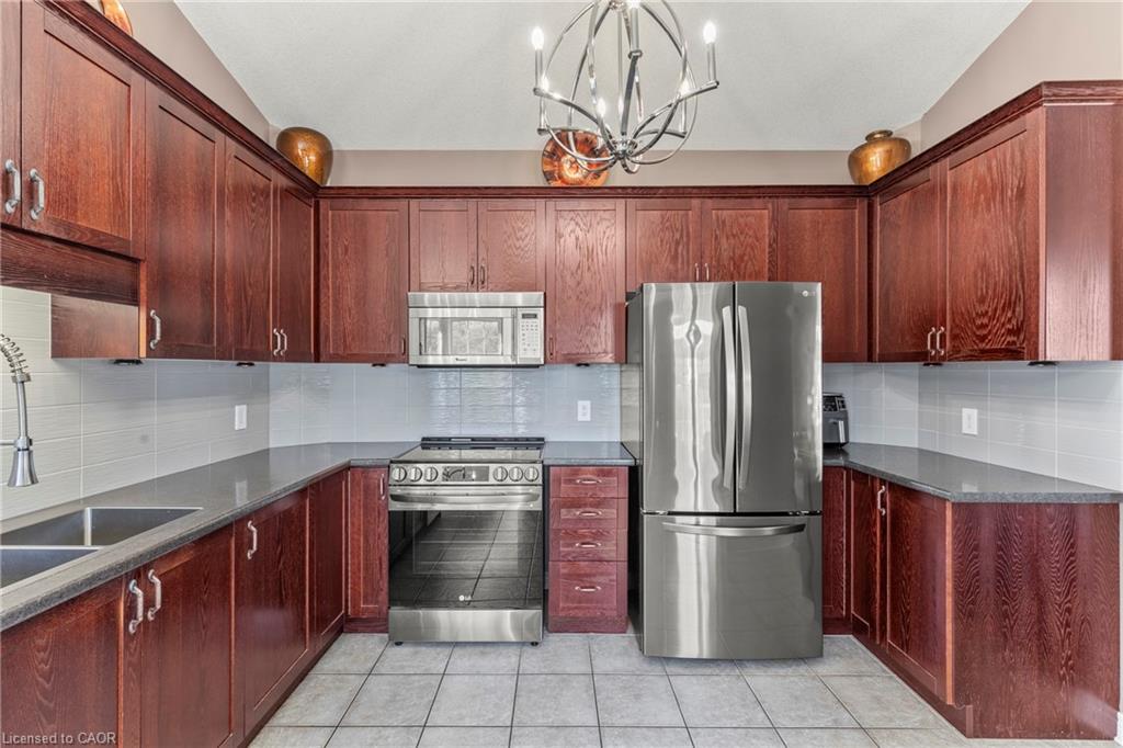 3579 Carver Street Property Photo 8